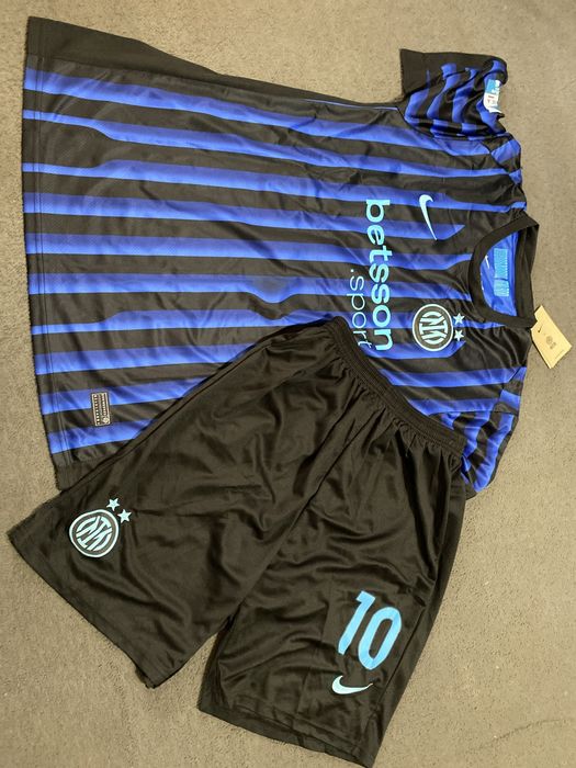 Tricou si pantaloni sport