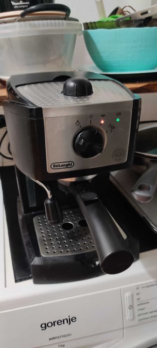 рожковая кофеварка Delonghi EC155