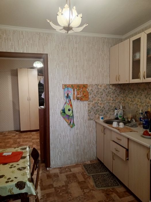 Продам 4 ком кв  на 19 микрорайоне