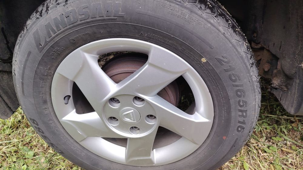 Jante aliaj Dacia Duster cu anvelope noi 215 65 16 dot 2023