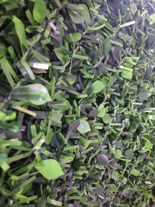 Sun'iy gazon, Dekorativ sun'iy gullar, panjara va tosiqlar uchun gull