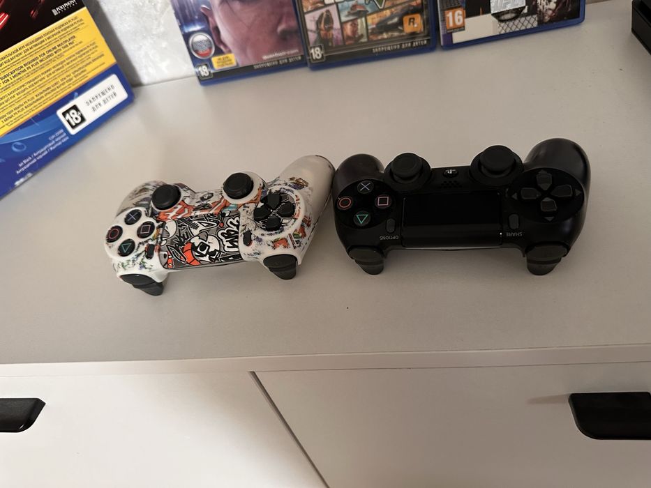 Продам ps 4 в хорошем состоянии