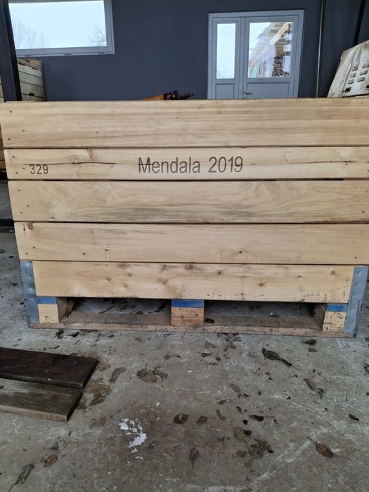 Vînd Bocși pentru Mere