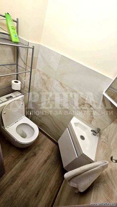 Продава се Тристаен апартамент в Пловдив, Гагарин - 125 кв.м за 1840 €/кв.м - Снимка #15