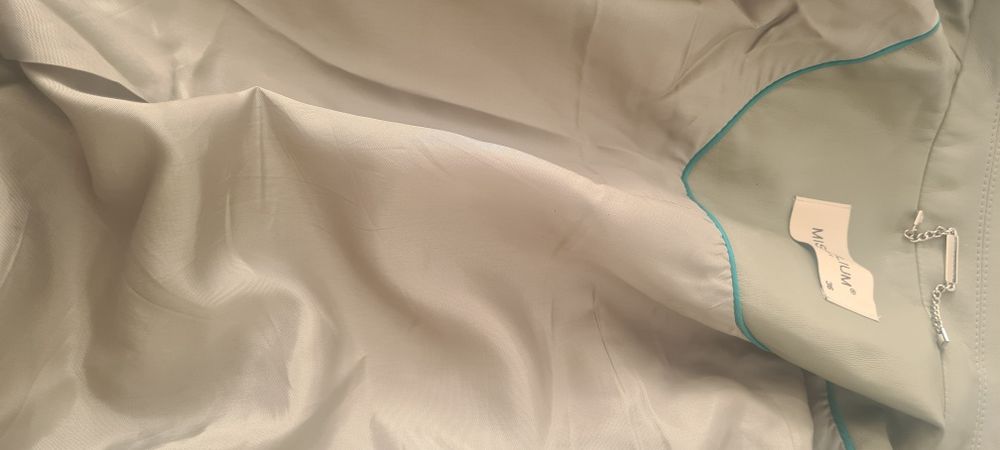 Продам костюм брюки и пиджак