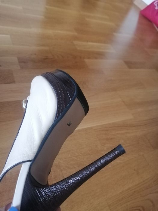 Продам босоножки. Италия.