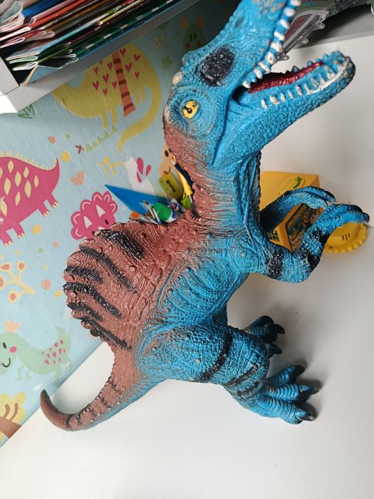 Игрушки динозавры