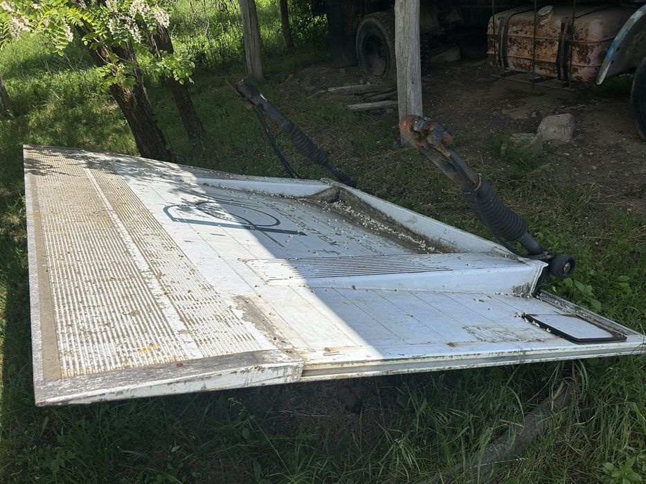 Oblon, lift hidraulic camion