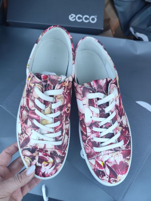 Vând incălțăminte Ecco, noua