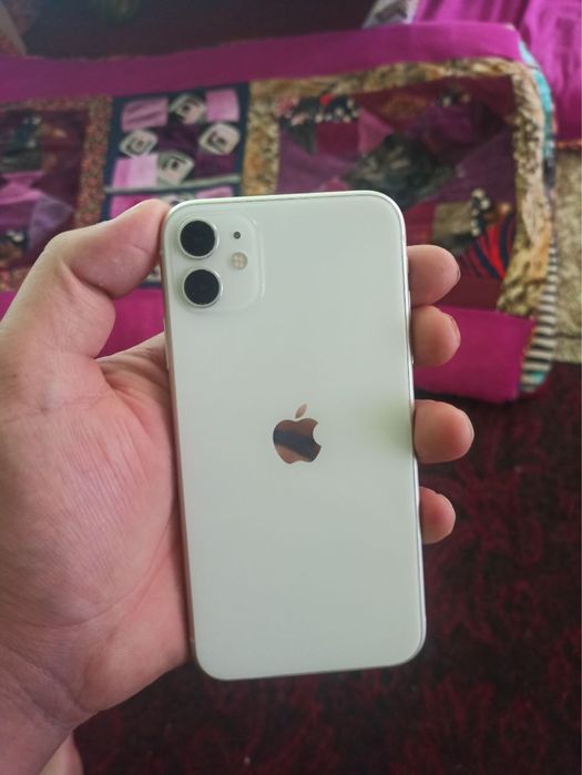 Айфон 11 сотлад 64 гб