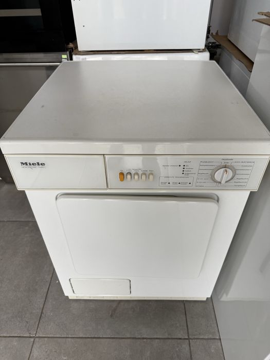 Сушилня с ваничка за вода Миеле