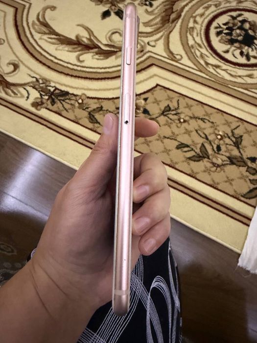 Iphone 8 puls Gold 32gb