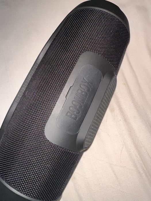 Jbl boombox.