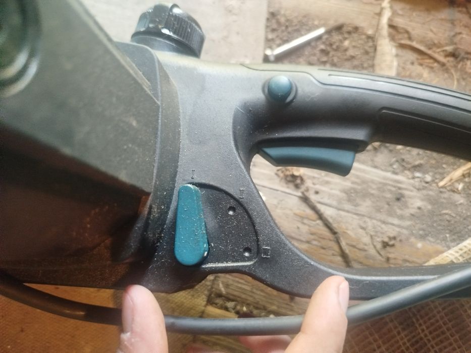 Продам электропилу