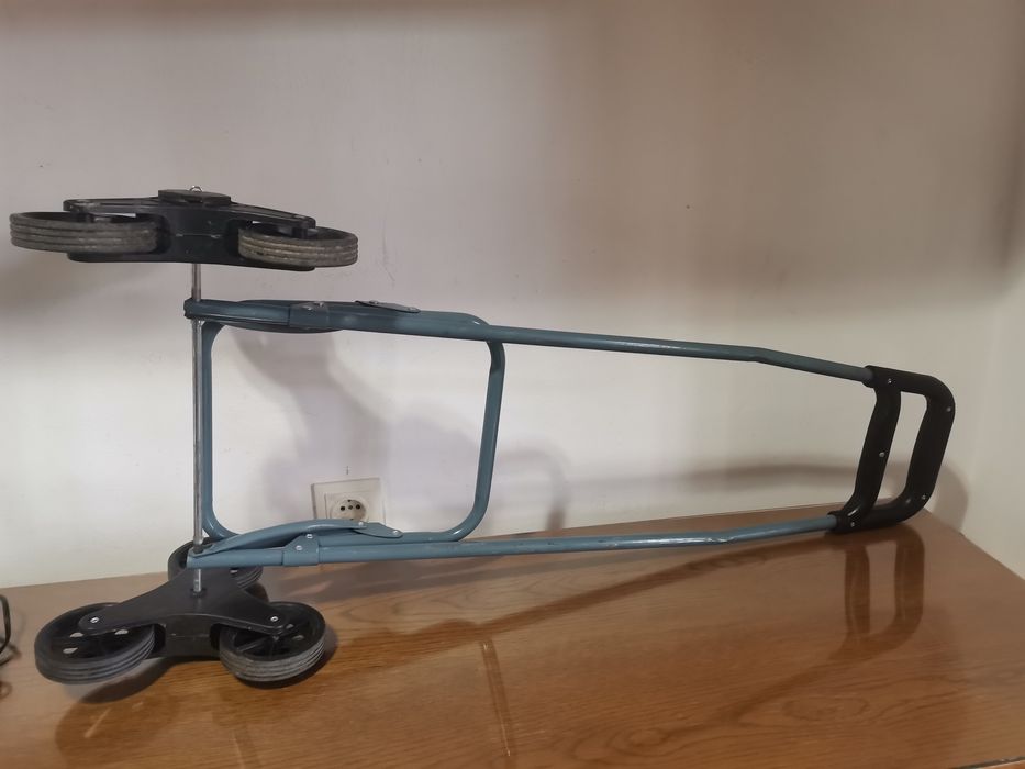 Carucior cumparaturi scari