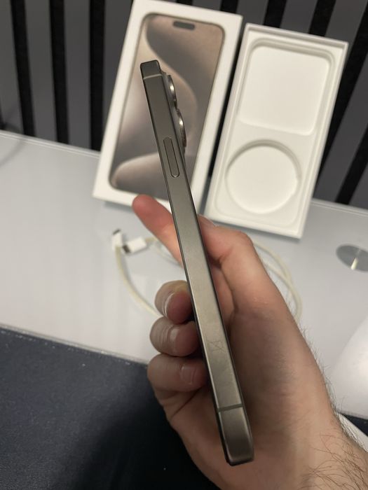 Iphone 15 Pro Max / Baterie 91 % / 256 Gb Ca Nou