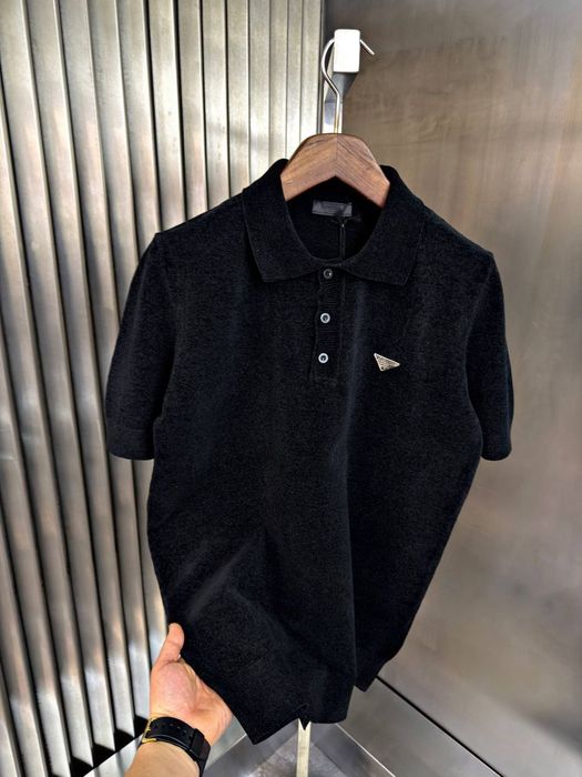 Мъжки тениски с яка различни модели