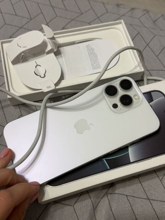 iPhone 16 pro max 256 с гарантией