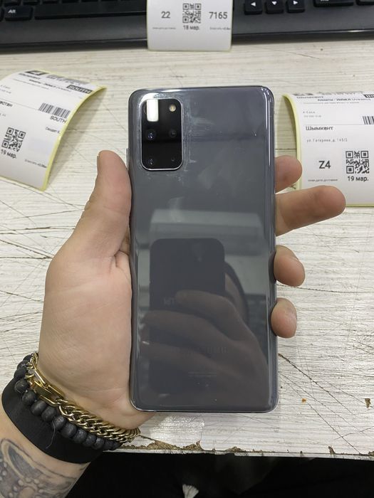 S20+ менялся экран