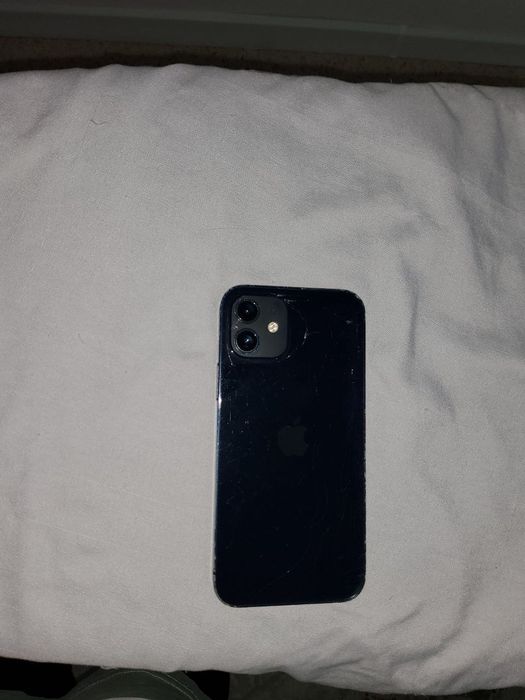 Айфон 12 сатылады