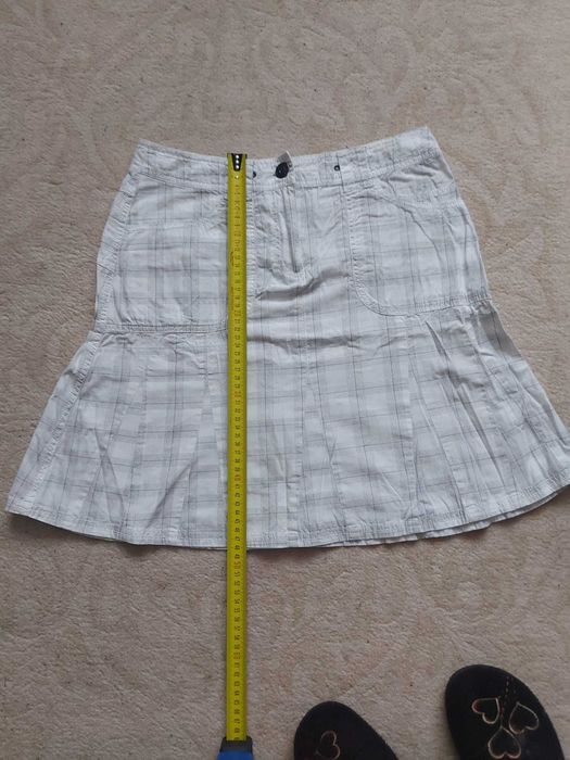 Fusta vara, model Lisa Tossa, culoare alb-gri, scurta, marime 36 EU