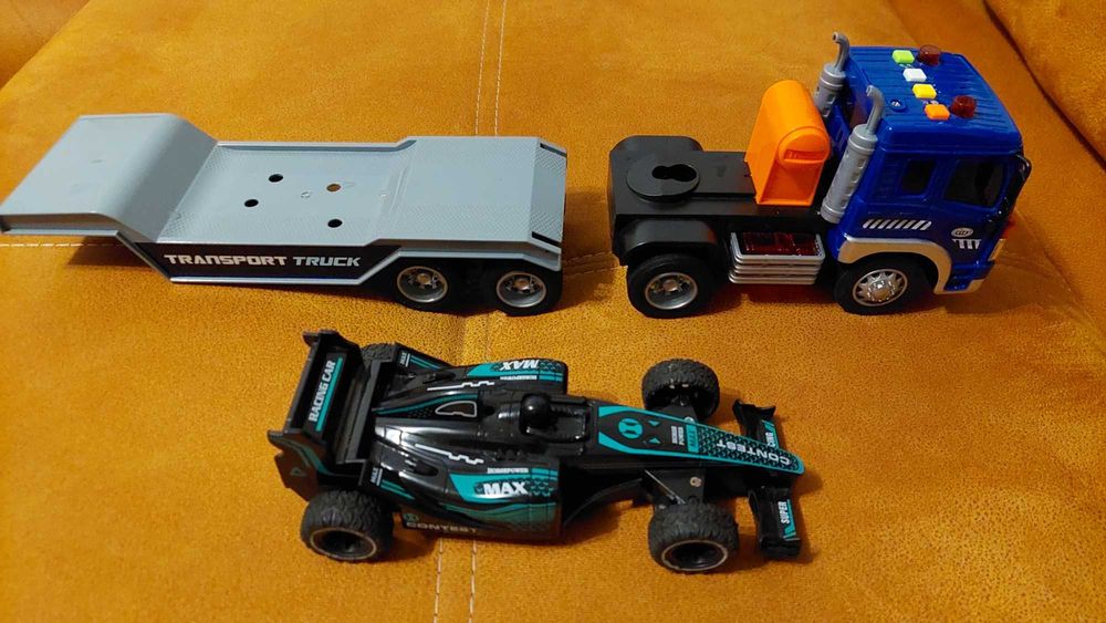 Camion Formula 1 cu trailer si monopost