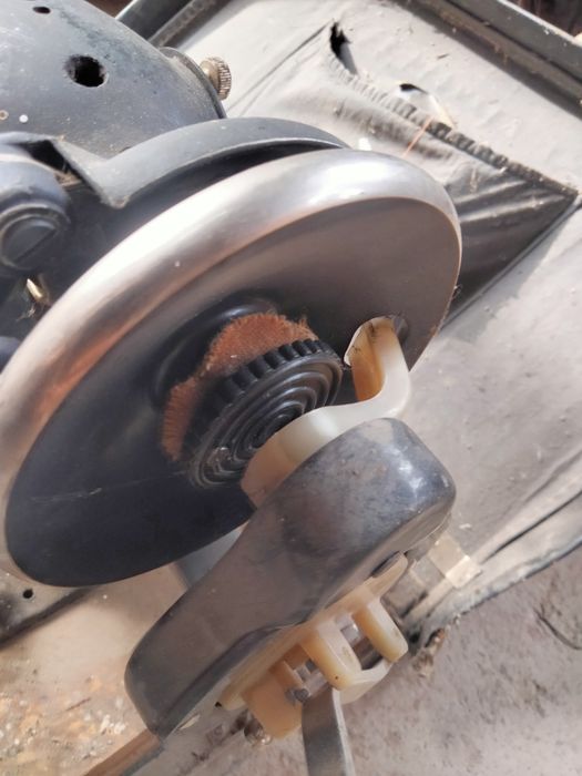 Продам швейная машина