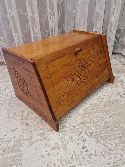 Продам хлебницу деревянную