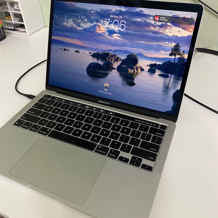 Продам MacBook Pro M1 8/512