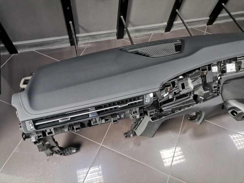 НОВО Арматурно Табло BMW X1 U11 Черна Кожа RHD