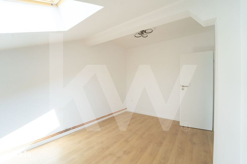 Apartament 3  camere - finisat la cheie, intabulat