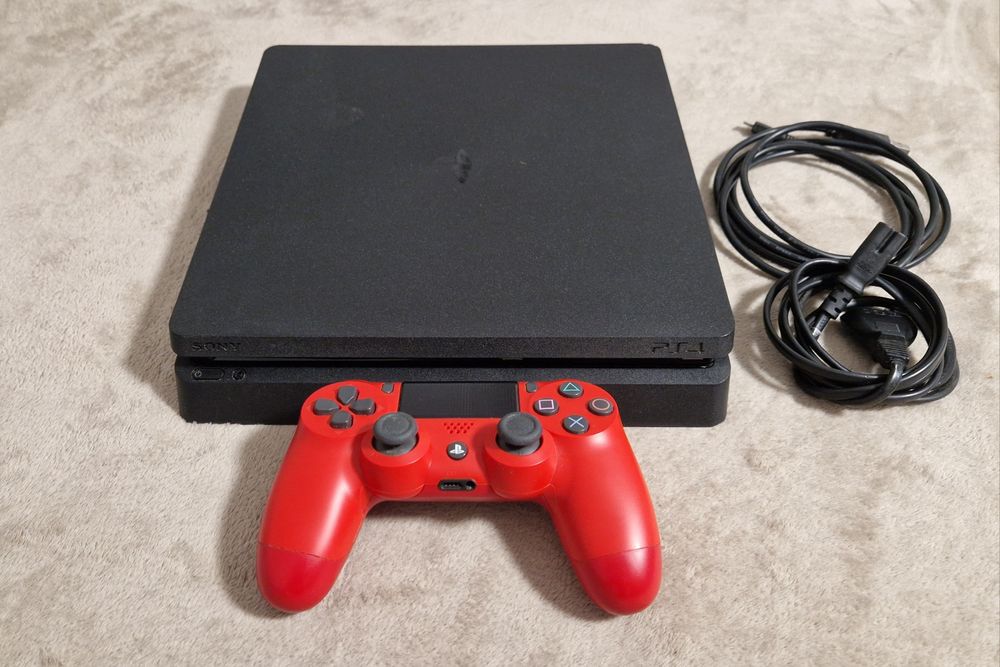PlayStation 4 Slim 500GB Controller si Cabluri