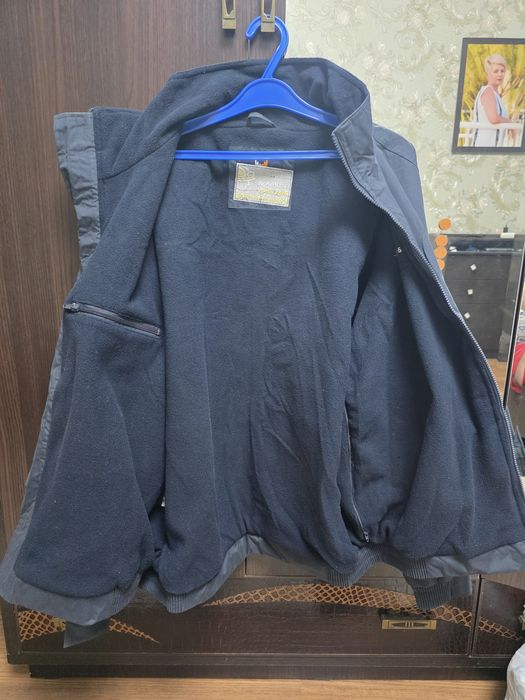 Продам фирменную куртку AGIP