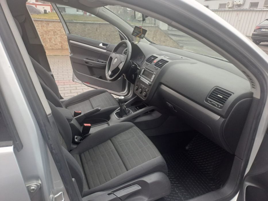 Volkswagen golf 5 an 2008 dizell 1.9tdi km 245 mi in crestere