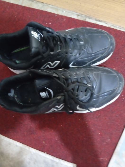 Кроссовки женские