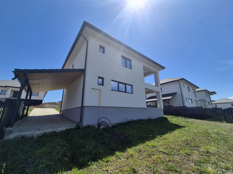 Casă individuală teren 755mp cu cf