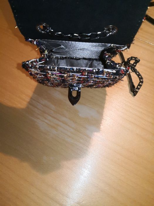 Дамски чантички. Два вида