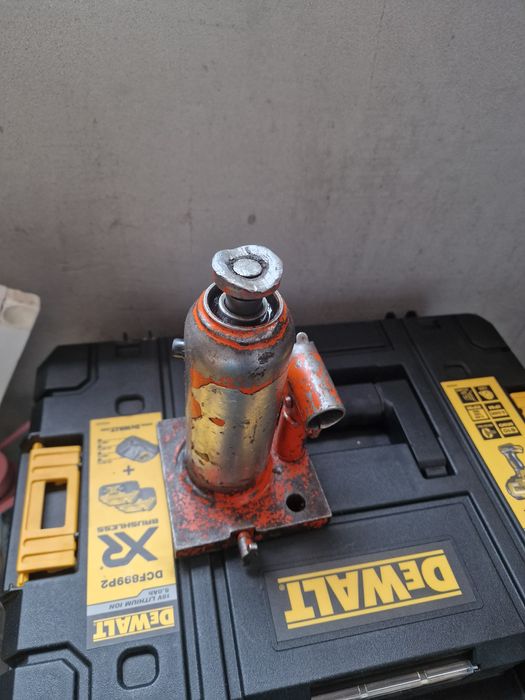 Cric hidraulic  1,5 tone