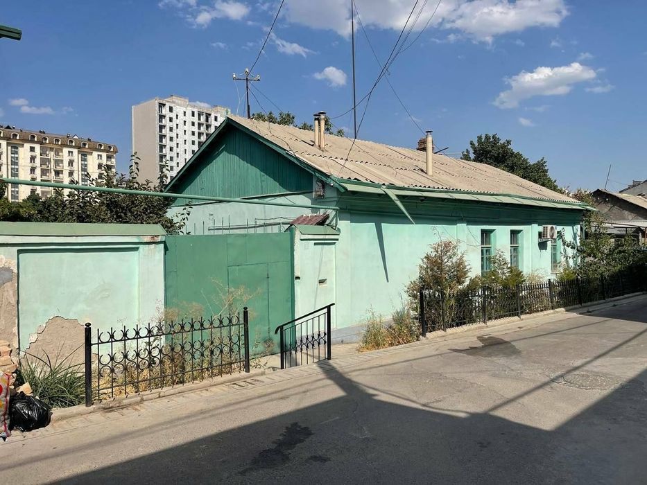 Земля 6.1 соток, 21м фасад, ор.Паркентский, под строительство.