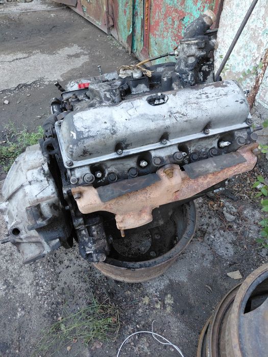 Продам Двигатель зил 130