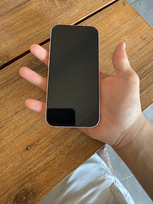 Vand iphone 15 simplu 128gb