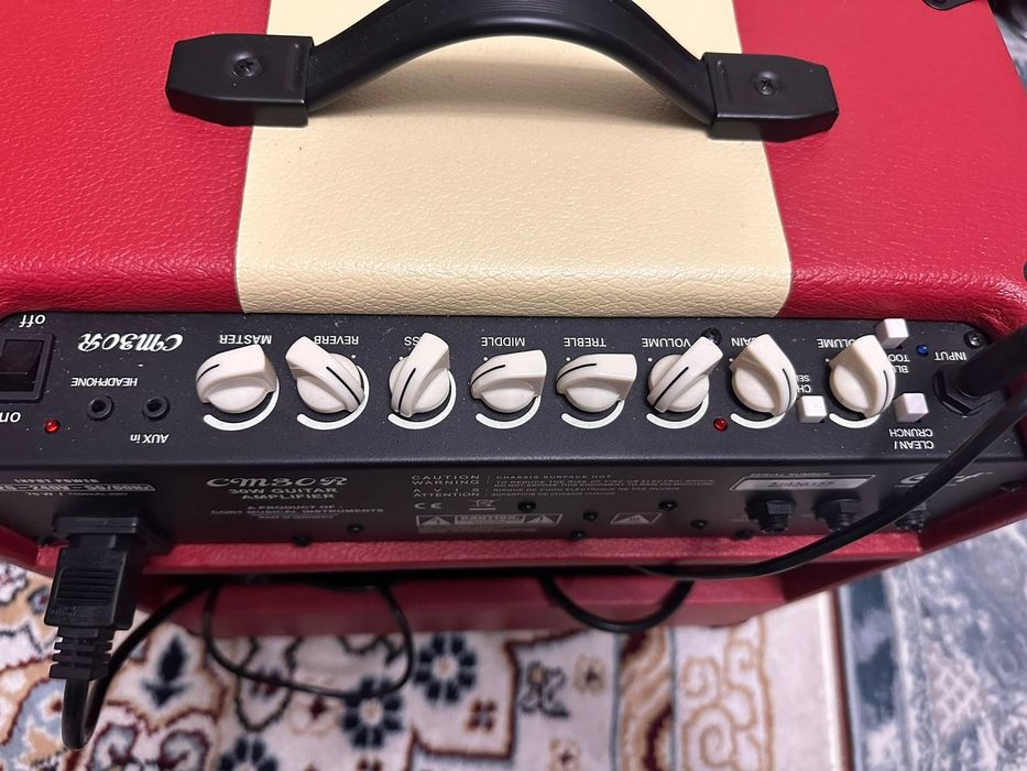 Продам электрогитару