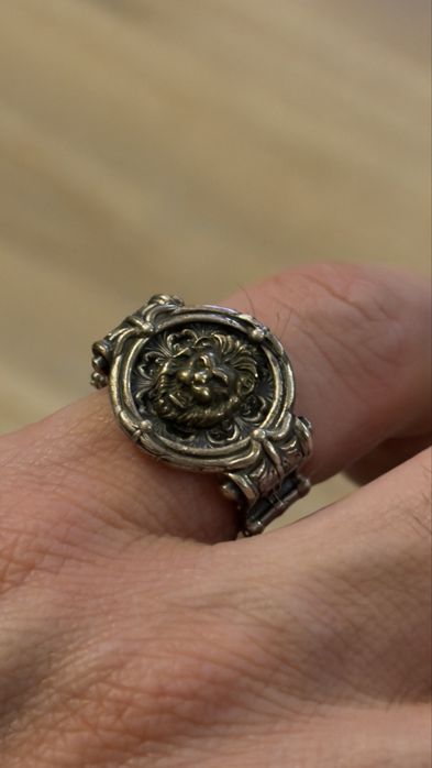 Масивен сребърен пръстен “Герб и глава на Лъв”