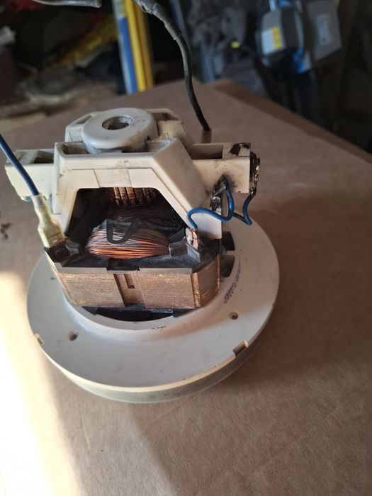 Двигатель для пылесоса.б/у.