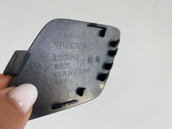 Capac tractare bara fata R-Design VOLVO XC60 FACELIFT 2021+ 32234960