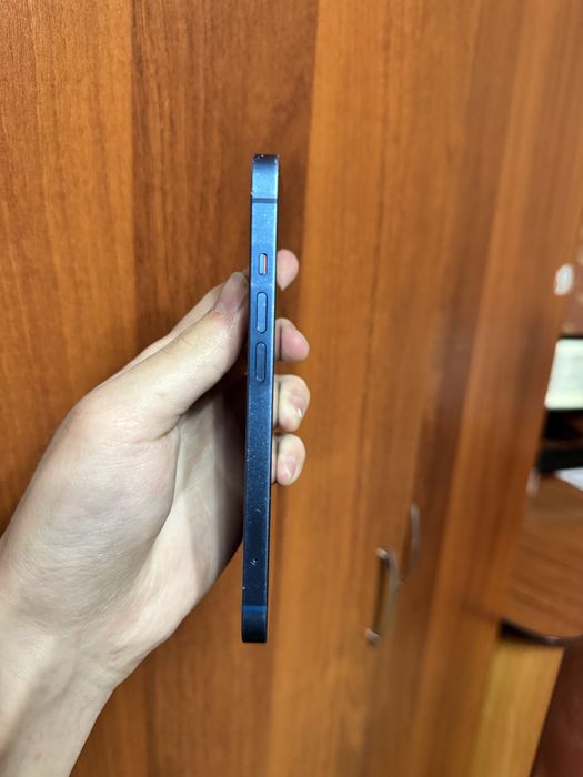 Айфон 13 в хорошем состояний