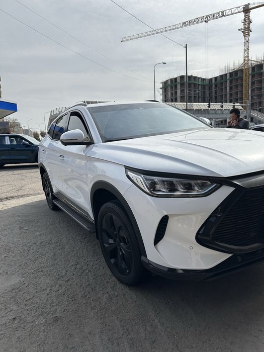 BYD Song Plus AWD официальная с опциями (состояние идеал)