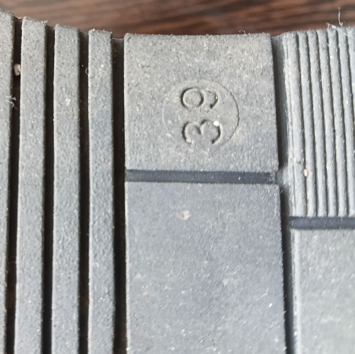 Зимние кроссовки 39 рр