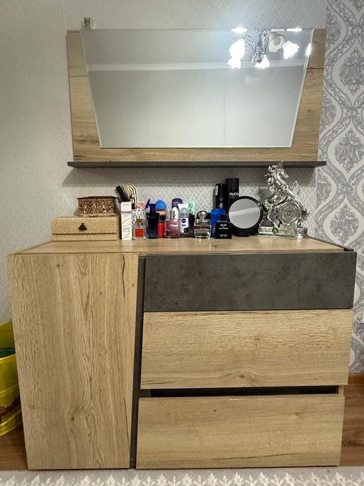 Спальный гарнитур