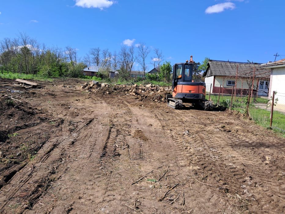 Servicii de excavari cu miniexcavator (sapaturi, nivelari, demolari, fundatii, etc.)